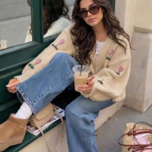 كارديجان نسائي من سينيا محبوك بنقشة زهور ثلاثية الأبعاد، سويتر فضفاض بياقة V وأزرار أمامية، ستايل حلو للخريف