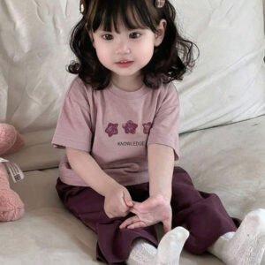Dazy Kids طقم ملابس منزلية للخريف للبنات الرضع من قطعتين: تي شيرت كاجوال برقبة دائرية وطبعة كرتونية + بنطال طويل كاجوال بلون سادة