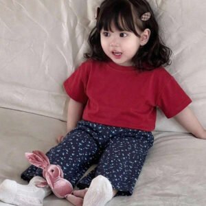 Dazy Kids طقم ملابس منزلية للخريف للبنات الرضع من قطعتين: تي شيرت كاجوال برقبة دائرية وطبعة كرتونية + بنطال طويل كاجوال بلون سادة