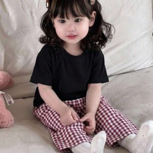 Dazy Kids طقم ملابس منزلية للخريف للبنات الرضع من قطعتين: تي شيرت كاجوال برقبة دائرية وطبعة كرتونية + بنطال طويل كاجوال بلون سادة