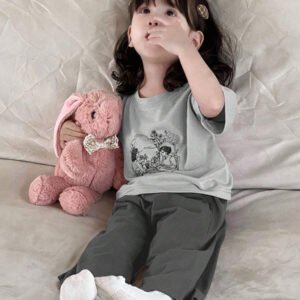 Dazy Kids طقم ملابس منزلية للخريف للبنات الرضع من قطعتين: تي شيرت كاجوال برقبة دائرية وطبعة كرتونية + بنطال طويل كاجوال بلون سادة