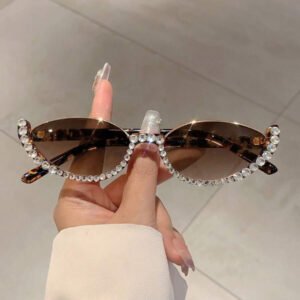 زوج واحد من النظارات النسائية ذات الخطوط المتدرجة للحفلات والزينة والظلال البوهيمية والإكسسوارات الشاطئية للنساء والنظارات والستائر الأساسية للنساء في فصل الخريف والشتاء - هدايا الكاجوال للأعمال التجارية والفولاذ واللون المانع للشاطئ الصيفي والعطلات الخارجية والنمط المريح للعودة إلى المدرسة