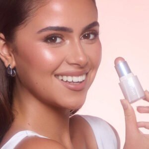 SHEGLAM Buttery Bling عصا إضاءة-Vanilla Frost هايلايت هايلايتر ماركة تجميل ومكياج للنساء والفتيات