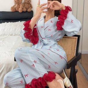 Napfluff طقم بيجامة نسائي بأكمام طويلة وبنطال طويل، بتصميم ألوان متباينة وطباعة فيونكة مع خطوط وحافة دانتيل ثلاثية الأبعاد