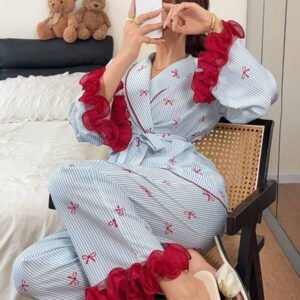 Napfluff طقم بيجامة نسائي بأكمام طويلة وبنطال طويل، بتصميم ألوان متباينة وطباعة فيونكة مع خطوط وحافة دانتيل ثلاثية الأبعاد