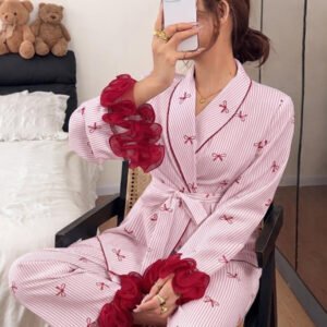 Napfluff طقم بيجامة نسائي بأكمام طويلة وبنطال طويل، بتصميم ألوان متباينة وطباعة فيونكة مع خطوط وحافة دانتيل ثلاثية الأبعاد