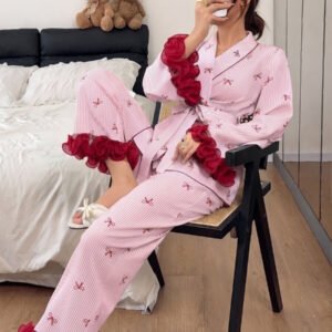 Napfluff طقم بيجامة نسائي بأكمام طويلة وبنطال طويل، بتصميم ألوان متباينة وطباعة فيونكة مع خطوط وحافة دانتيل ثلاثية الأبعاد