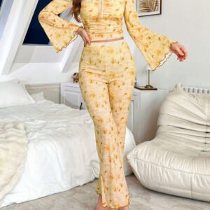 CottageSlumber طقم بيجامة للنساء مكون من ملابس علوية بأكمام واسعة مطوية وطباعة زهرية وبنطلون، ملابس شتوية دافئة وأنيقة