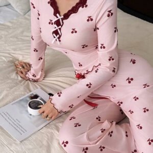 Napfluff طقم بيجامة بأكمام طويلة مزين بطبعة أزهار الكرز والدانتيل